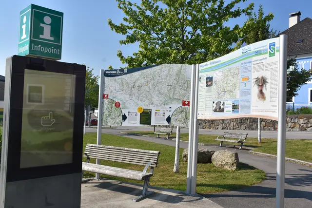 Infopoint Waldhausen. | Foto: Robert Zinterhof