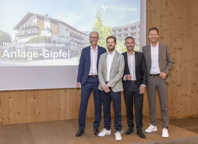 Beim Anlage-Gipfel der Volksbank Tirol standen aktuelle Entwicklungen an den Kapitalmärkten im Fokus.  | Foto: Die Fotografen