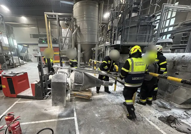 Bei dem Brand in einer technischen Anlage, wurde auch ein Filter in Mitleidenschaft gezogen.
 | Foto: Feuerwehr Völkermarkt