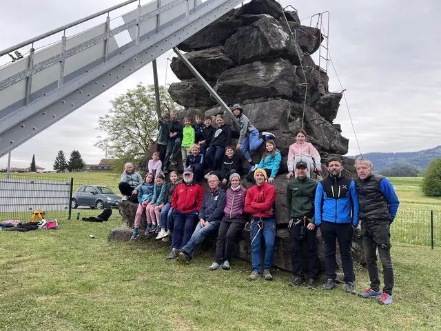 Das Team vom Alpenverein Eibiswald bei ihrem Kletterstein