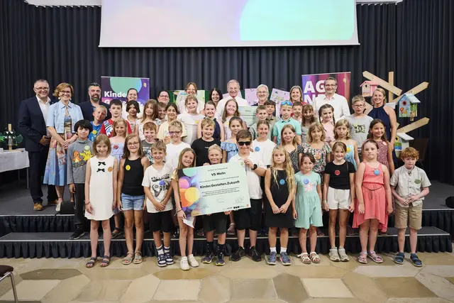 Beim Kinderforum 2026 präsentierten 144 Schüler aus den Volksschulen Molln (Foto), St. Stefan am Walde, Vorchdorf und St. Pantaleon die Ergebnisse des Beteiligungsprojekts „Kinder.Gestalten.Zukunft“. | Foto: Land OÖ/Peter Mayr