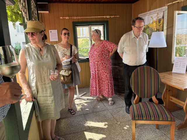 Die Ausstellung zeigt eindrucksvoll, dass besondere Motive oft direkt vor der eigenen Haustür zu finden sind. | Foto: Alexandra Goll
