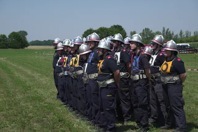 Bei hochsommerlichen Temperaturen gingen in Chorherrn die Abschnittsfeuerwehrleistungsbewerbe des Abschnitts Tulln über die Bühne.  | Foto: Friedbacher