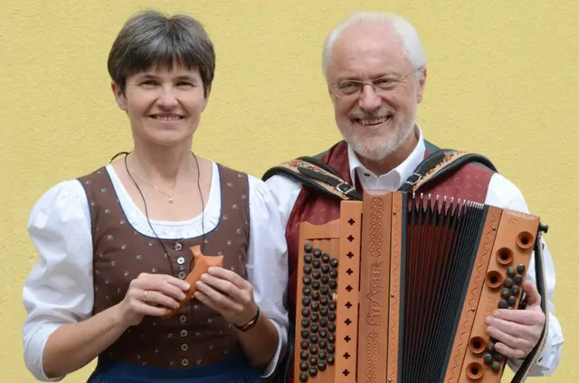 Gabriele und Sepp Strunz stellen den Betrieb ihrer Musikschule ein.