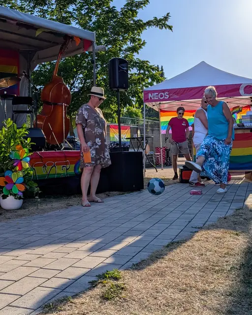 Spiel und Spaß beim Regenbogen-Fest. | Foto: NEOS Pressbaum