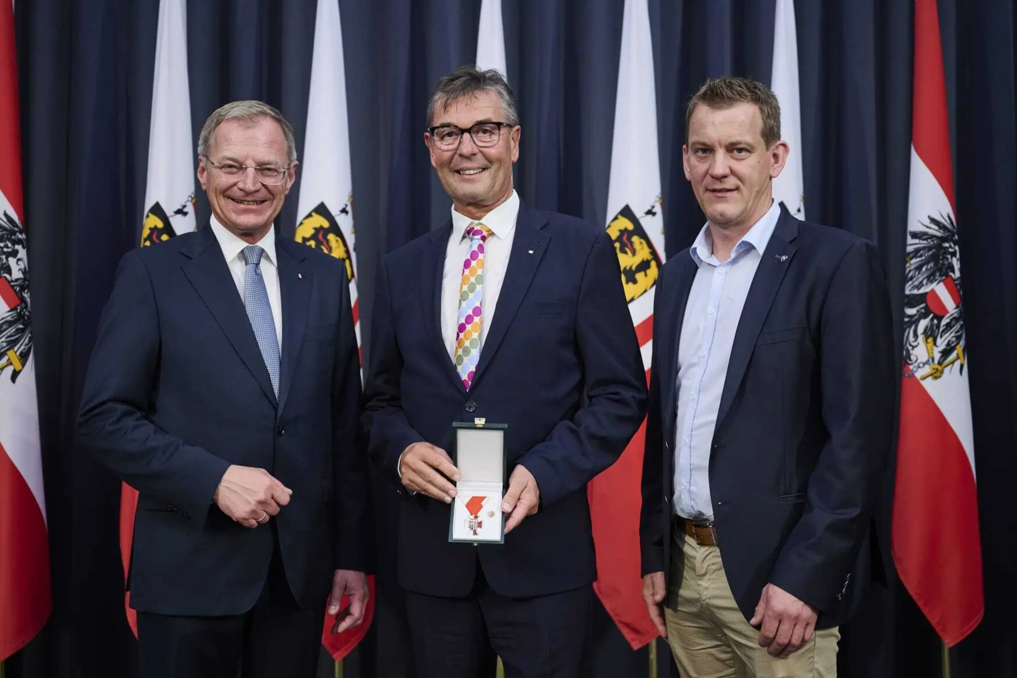Golden Medal of Merit for Wolfgang Baumgartner - | Vöcklabruck