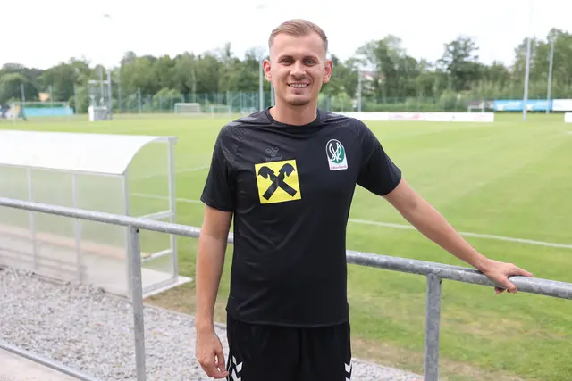 Omic begann seine fußballerische Karriere ebenfalls in Ried. | Foto: SVR/Schröckelsberger