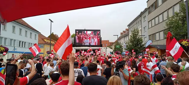 In Knittelfeld wird zum Public Viewing geladen.