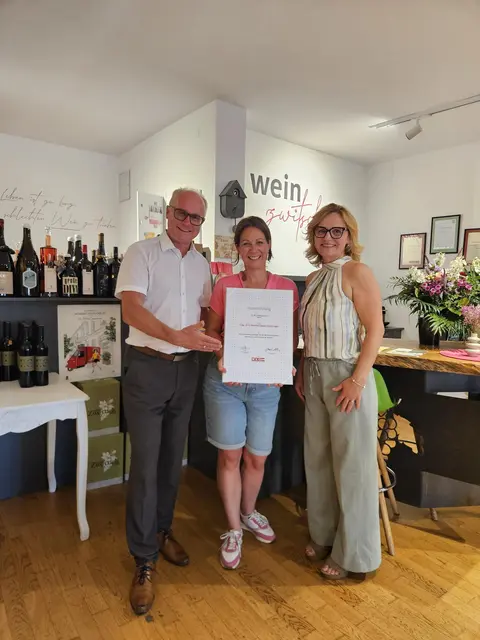 Kerstin Glöckl-Steininger betreibt die Vinothek „Weinzwitscherei“ mit mehr als 200 österreichischen Weinen. | Foto: WKO Grieskrichen