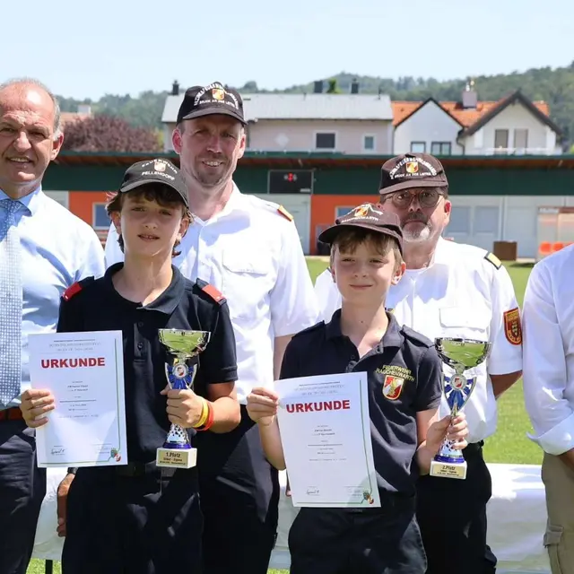In Silber konnte sich heuer die Gruppe der Feuerwehren Enzersdorf und Kleinneusiedl freuen. | Foto: BFKDO Bruck/Leitha