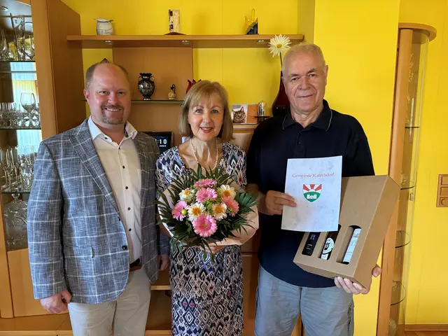 Goldene Hochzeit Margot und Manfred Huber mit Bgm. Michael Nistl | Foto: Gemeinde Katzelsdorf