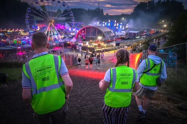 Das Seelsorgeteam wird auch 2026 wieder am Electric Love Festival unterwegs sein. | Foto: Erzdiözese Salzburg (eds) / Hiva Naghshi