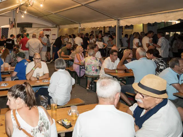 Musik, Kulinarik und ein abwechslungsreiches Programm sorgten beim Fest der Vereine für gute Stimmung. | Foto: WALTER MORRI