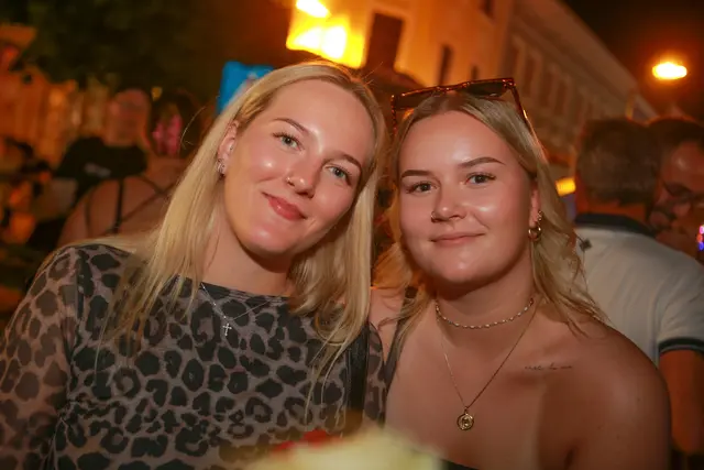 Besucherinnen des diesjährigen Stadtfestes in Mattighofen. | Foto: Zaim Softic