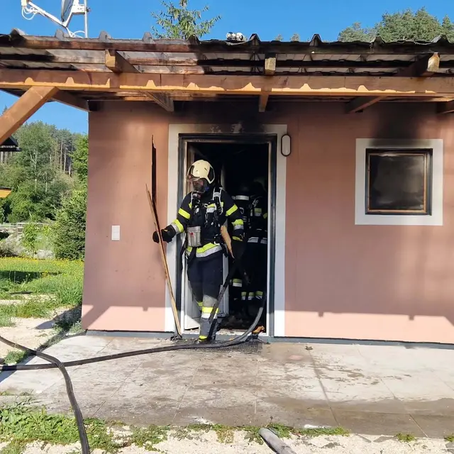 In einer vermieteten Ferienwohnung im Bezirk Völkermarkt brach ein Brand aus. | Foto: Freiwillige Feuerwehr Eberndorf