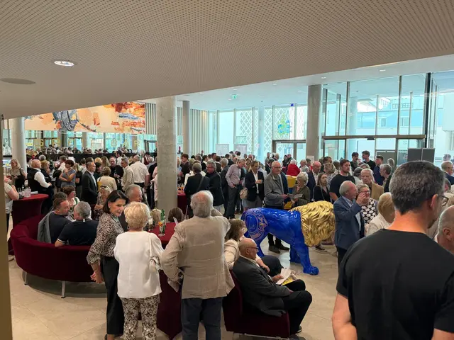Der Lions Club Wels Pollheim bot den vielen Zuschauern mit der Vienna Brass Connection ein großes Musikerlebnis im Welser Stadttheater. | Foto: Grillmair