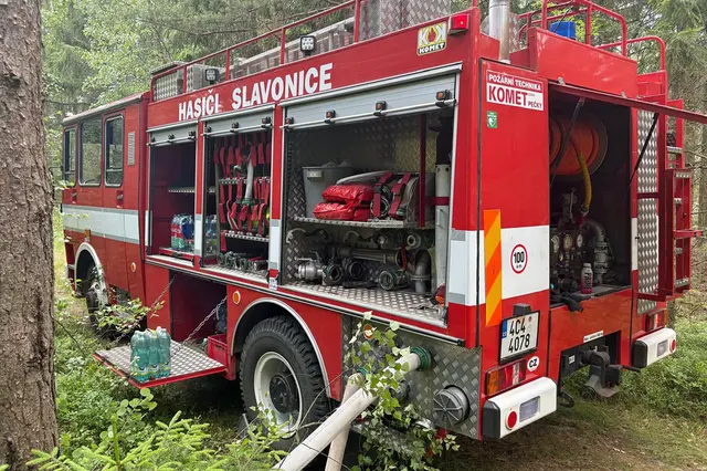 Das Feuer brach in einem Wald bei in Kadolec (ein Ortsteil von Slavonice) aus. | Foto: BFK WT/A. Zainzinger