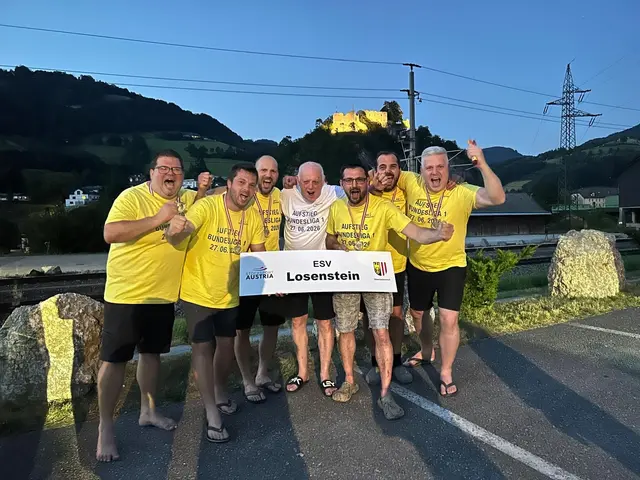 Patrick Schwarz, Jürgen Brandner, Patrick Reitner, Obmann Johann Reitner, Bernhard Enzenberger, Benjamin Nagler, Mathias Reitner (v.li.).

 | Foto: ESV Losenstein