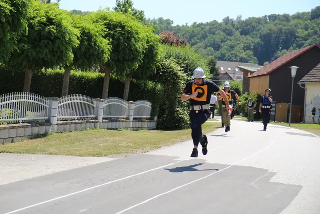 Den zweiten Teil des Wettbewerbs bildete ein Staffellauf. | Foto: Bezirksfeuerwehrkommando Güssing