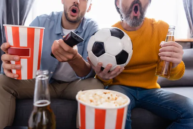 Wer sich das Spiel nicht Zuhause ansehen will, kann ein Public Viewing im Bezirk Rohrbach besuchen. | Foto: smarterpix/HayDmitriy