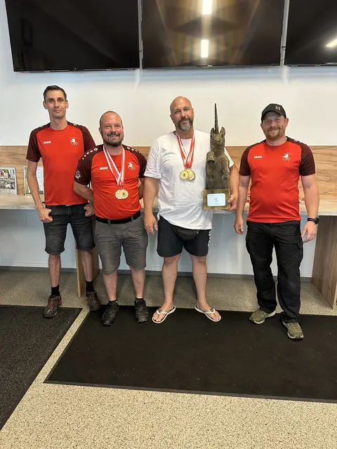 Bildbeschreibung (v.l.n.r.):
Christoph Würtenberger (Sportleiter &amp; RO Kundl)
Thomas Jäger (SG Kundl – Gesamtrang 3)
Markus Suleyman (Wien – Gewinner Unicorn Trophy 2024 &amp; 2026)
Bernhard Brunner (RO Kundl)
Nicht am Bild: Franz Schwarzenauer (SG Kundl – Gesamtrang 2)

 | Foto: Michael Lun / SG Kundl