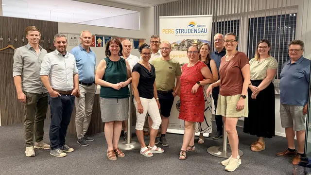 Bei der Leader-Sitzung am Montag-Abend in Saxen. Auswahlgremium mit Projektvertretern.  | Foto: Leader-Region Perg-Strudengau