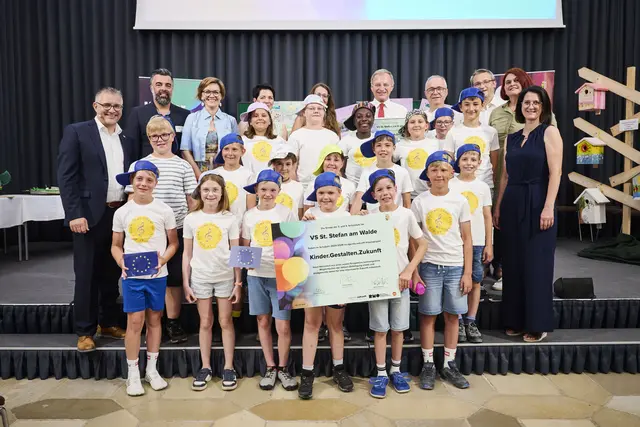 Beim Kinderforum 2026 präsentierten die Schüler der Volksschule St. Stefan am Walde die Ergebnisse des Beteiligungsprojekts „Kinder.Gestalten.Zukunft“. | Foto: Land OÖ/Peter Mayr