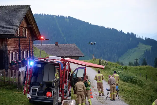 Abschließend flog die Drohne Pongau mit der Wärmekamera das Gebiet ab und um kurz vor zehn konnte „Brand aus“ gemeldet werden. | Foto: Feuerwehren Bezirk Pongau