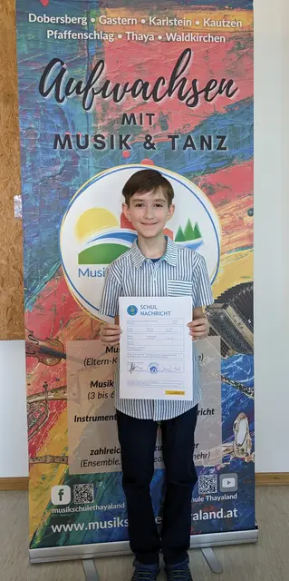 Andreas Gutekunst aus Dobersberg hat in der Musikschule seine Bronze-Prüfung Klavier mit ausgezeichnetem Erfolg absolviert. | Foto: privat