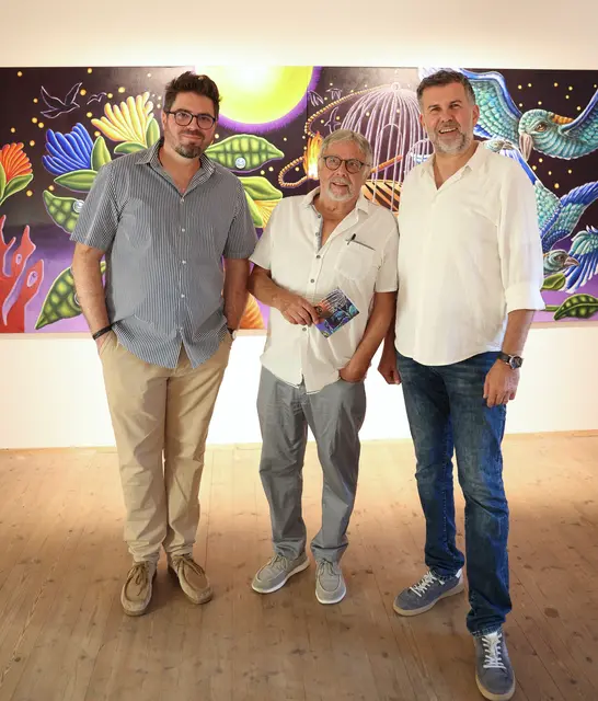 Robert Freund und die beiden Galeristen Armin Rainer und Peter Fischer. | Foto: Gabriel Marques