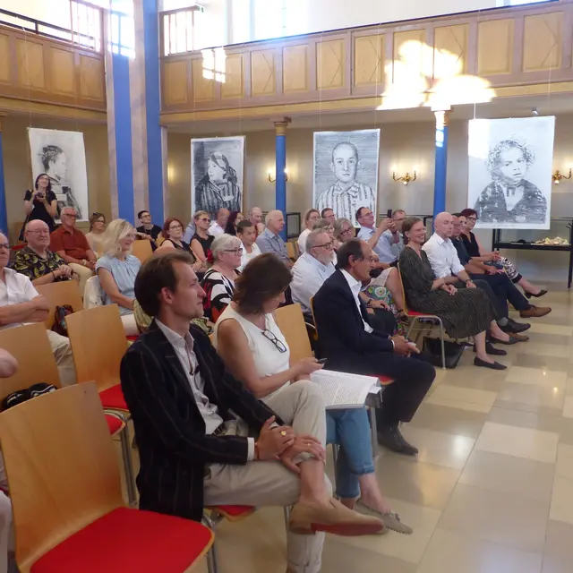 Vernissage im Ausstellungsraum in der ehemaligen Synagoge Kobersdorf. | Foto: KBB