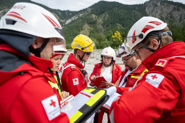 24/7 und zu jeder Minute im Einsatz für Tirol: Das Rote Kreuz Tirol leistet unverzichtbare Arbeit und Hilfeleistung. | Foto: Veider