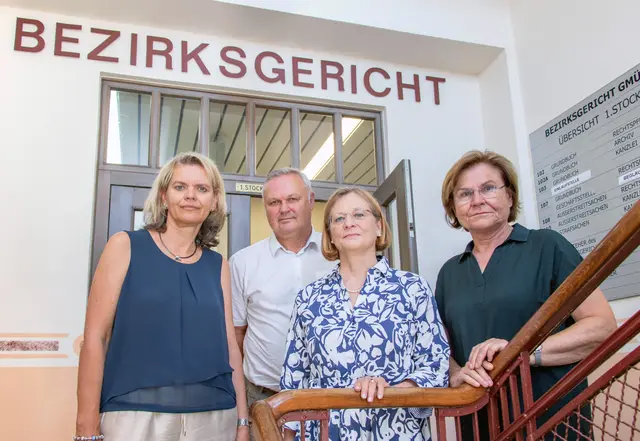 Bezirkshauptfrau Renate Giller-Schilk, Dienstellenausschuss-Vorsitzender Wolfgang Dürnitzhofer, Bezirksrichterin Carin Noé-Nordberg und Bürgermeisterin Helga Rosenmayer. | Foto: Stadtgemeinde Gmünd/Harald Winkler