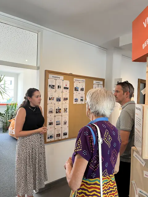 Führung durch die Arbeitsbereiche am Tag der offenen Tür. | Foto: ARTIS