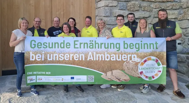Vorstandmitglieder der Mühlviertler-Alm-Bauern mit Leader-Managerin Renate Fürst (l.).
 | Foto: Mühlviertler Alm
