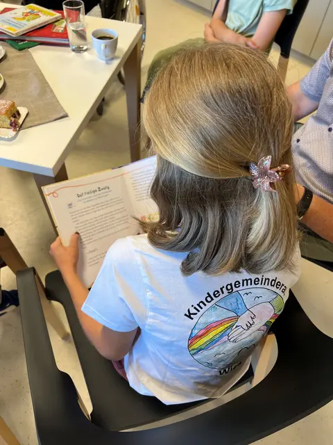 Die Kinder des Kindergemeinderates lasen ausgewählte und sogar selbst verfasste Texte vor.
