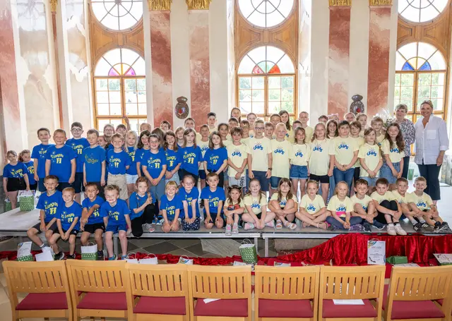 Die Schülerinnen und Schüler der Volksschule Geras (1. Preis) und der Volksschule Langau (3. Preis) wurden beim NÖ Tierschutzpreis Junior für ihre kreativen Projekte zum Schutz von Tieren und ihren Lebensräumen ausgezeichnet. | Foto: Büro LR Rosenkranz