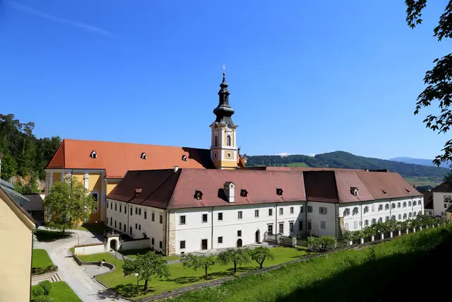 Eine Spezialführung im Stift Rein zeigt die Bedeutung des Klosters und seiner Umgebung. | Foto: Höfler
