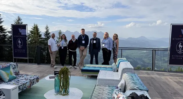 Wo Innovation auf alpine Kulisse trifft: Gespräche mit Aussicht. | Foto: Schilling