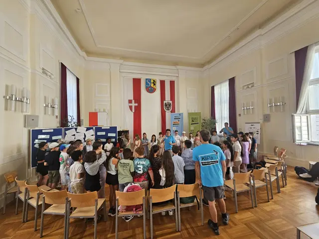 Insgesamt 50 Volksschülerinnen und Volksschüler stellten die Ideen aus dem Kinderparlament vor.  | Foto: Agentur Müllers Freunde GmbH