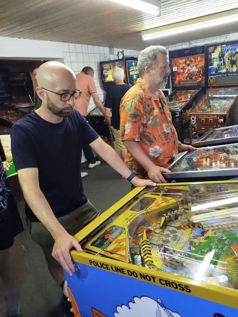 Beim Ausflippen: Sie geben sich die Kugel.  | Foto: Sport- und Spielverein Multiplayer