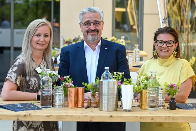 Von links: Kommunikationschefin Isabell Falkner, AK OÖ-Präsident Andreas Stangl und AK OÖ-Direktorin Andrea Heimberger.
 | Foto: W. Spitzbart