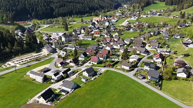 Rettenegg: Die Gemeinde im Norden des Bezirks bietet ein idyllisches Lebensumfeld mit guter Ausstattung.  | Foto: Ziegerhofer 