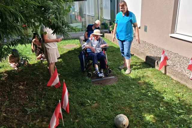 Schuss, Tor und eins zu null für das Seniorenteam | Foto: Gerhard Langmann