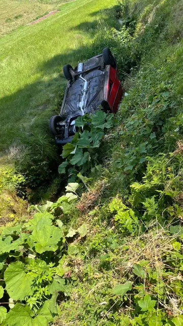 Ein Alkomatentest sei positiv verlaufen. Der Führerschein sei ihm vorläufig abgenommen worden. | Foto: FF Straßburg