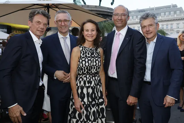 Swietelsky-CEO Peter Krammer, Rosenbauer-CEO Robert Ottel, Siemens Österreich-Vorstandsvorsitzende Patricia Neumann, RLB OÖ-Generaldirektor Reinhard Schwendtbauer, Umdasch-Vorstandsvorsitzender Wolfgang Litzlbauer | Foto: RLB OÖ
