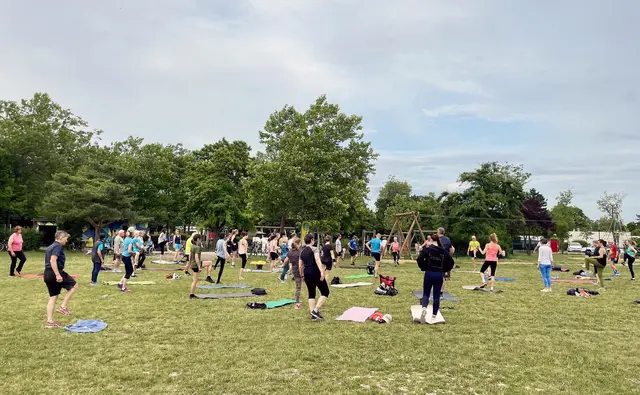 Zahlreiche Teilnehmerinnen und Teilnehmer beteiligten sich am Funktionelles Ganzkörper-
Intervalltraining mit der Sportunion Südstadt | Foto: Marktgemeinde Maria Enzersdorf