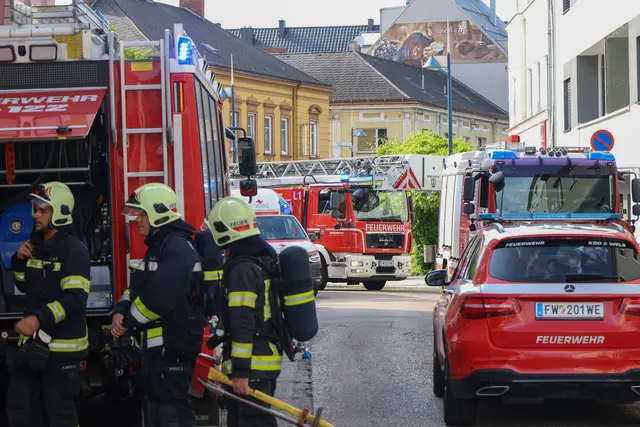 Ausweichender Wasserdampf wurde für einen Kellerbrand im Welser Stadtteil Neustadt gehalten. | Foto: laumat.at