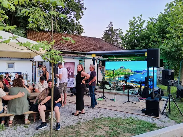 Schon am frühen Abend liefen die letzten Vorbereitungen. | Foto: Wabitsch