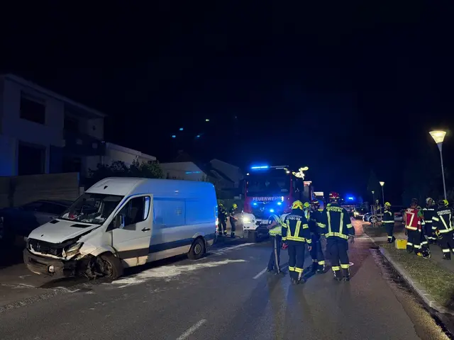 Beim Verkehrsunfall in Forchtenstein waren drei Pkw beteiligt. | Foto: Feuerwehr Mattersburg